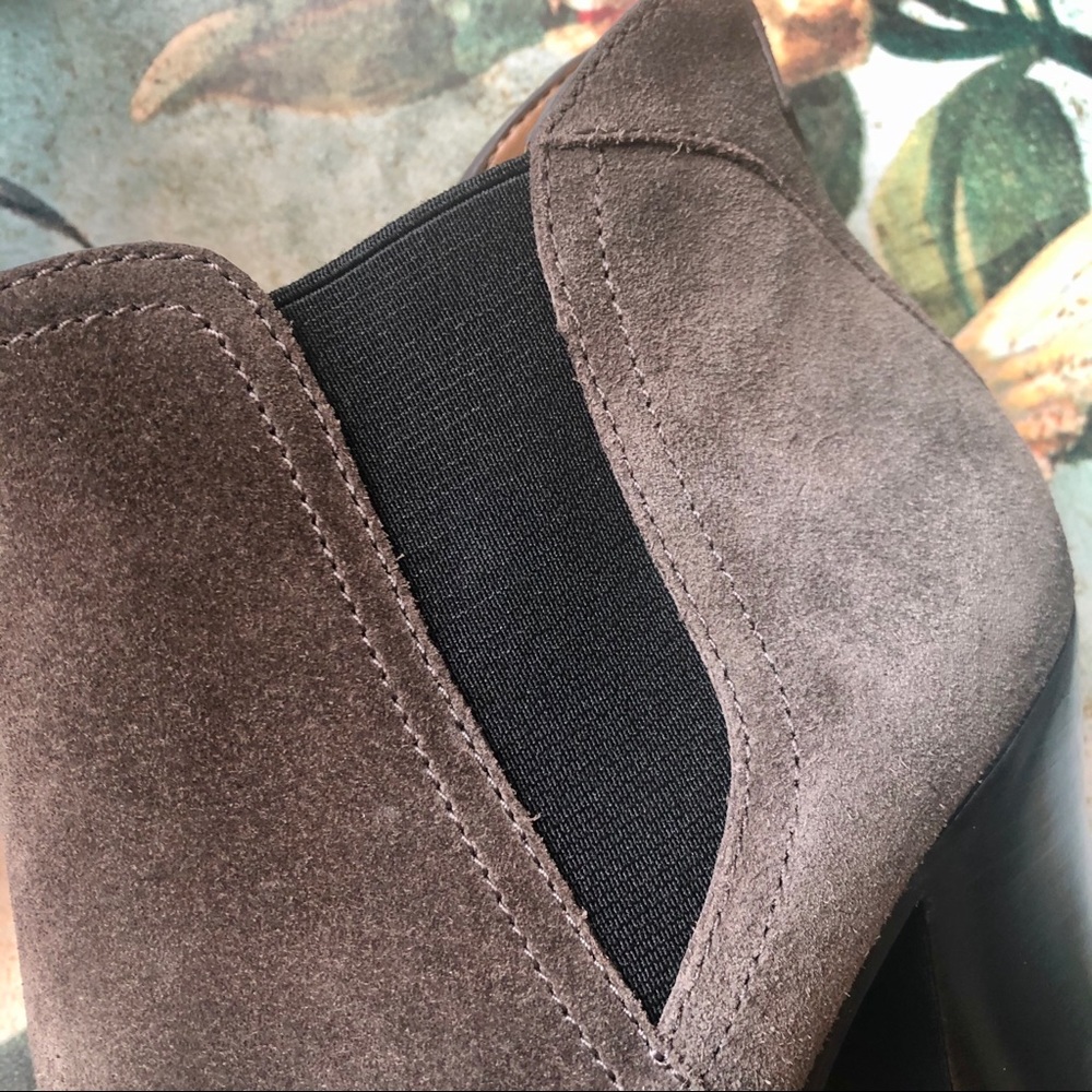 SAM Marc Fisher Chelsea ankle boot. NWOT - Picture 3 of 7